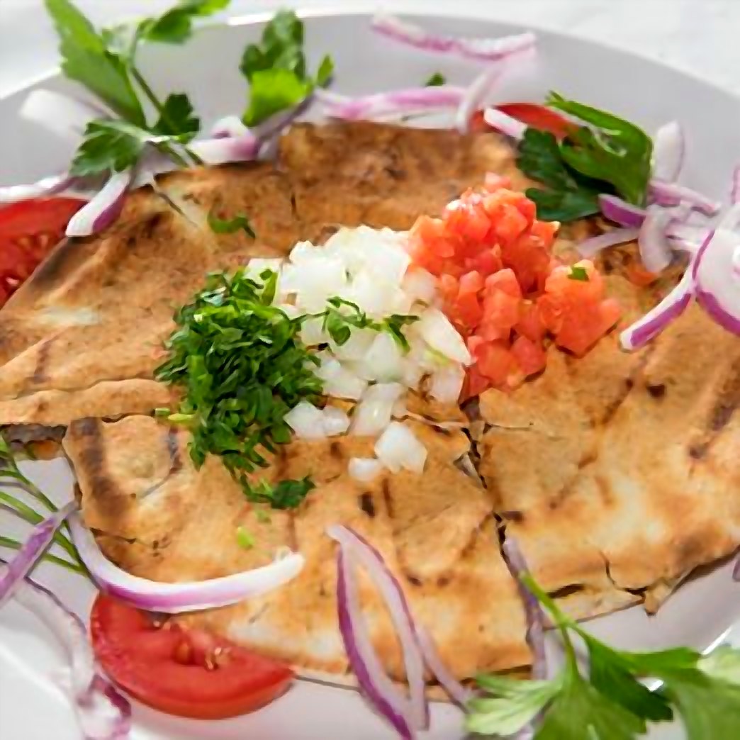 Beef arayes flatbread